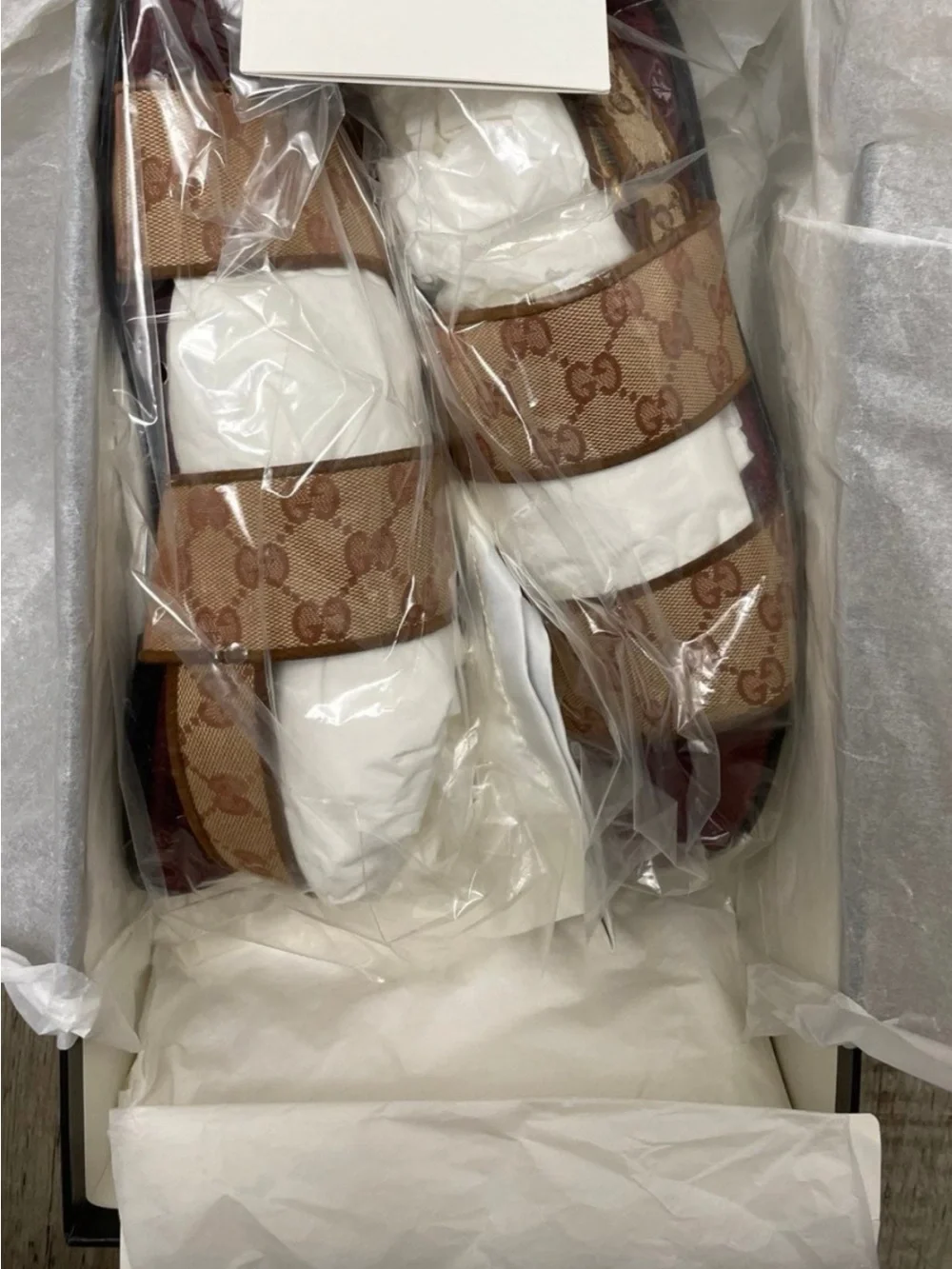 Gucci classic slides